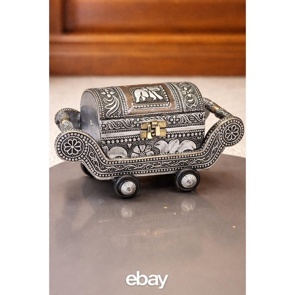 Vintage India Silver Tone Elephant Carriage Jewelry Box Trinket Box Velvet Lined